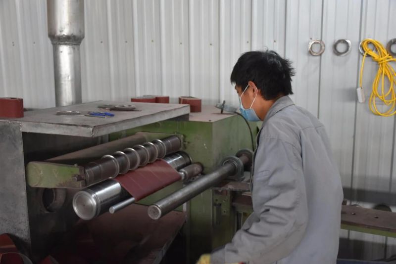 Yihong 400 Automatic Sanding Belt Slitting Machine for Small Belt Slitting