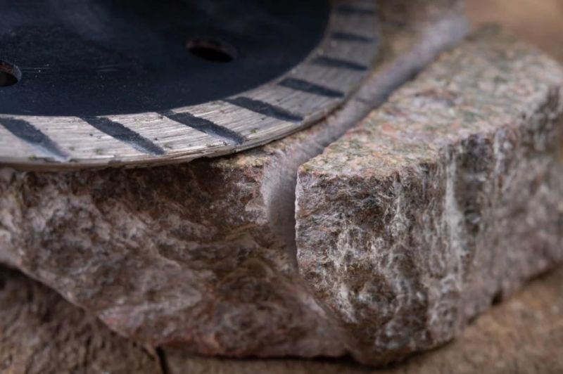Wet / Dry Cut Segmented Diamond Saw Blade